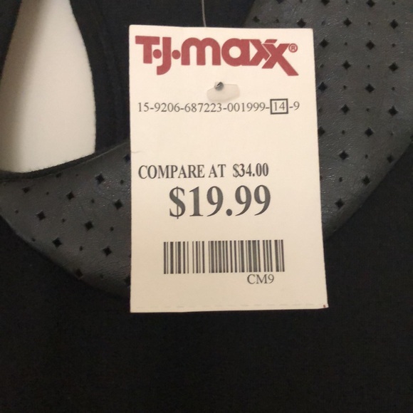 Dress - Picture 9 of 9